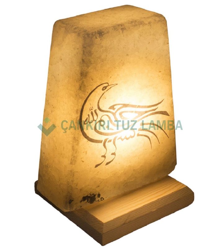 Salzlampe mit Allah-Schriftzug und Vogelmotiv
